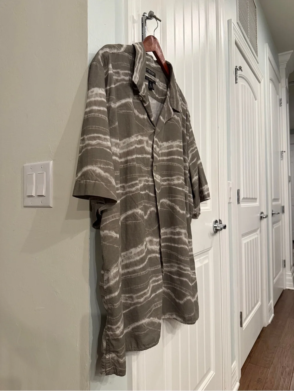 Banana Republic XXL Tall Organic Cotton Army GreenMarble Print Camp Collar Shirt